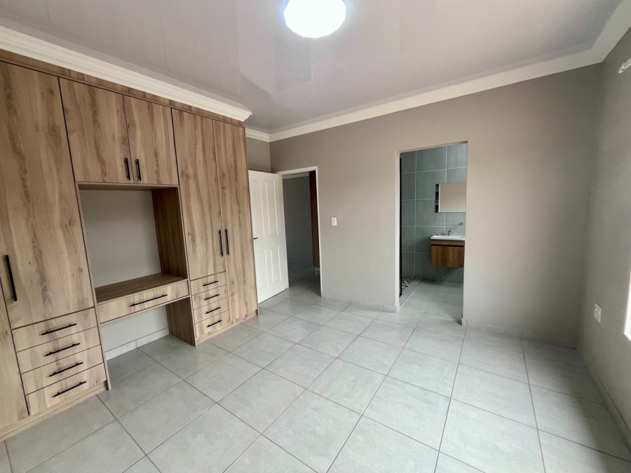 3 Bedroom Property for Sale in Flamwood North West